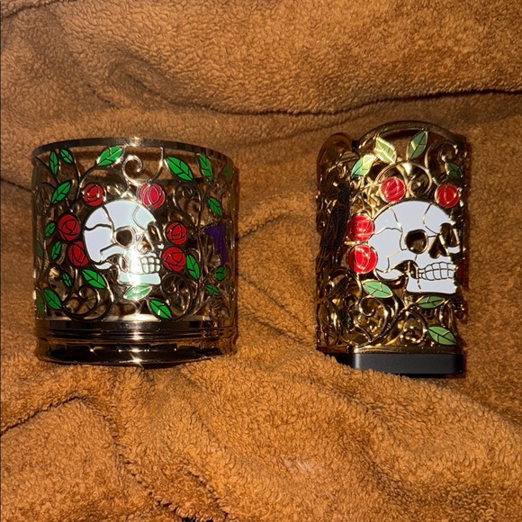 Bath & Body Works Candle & Soap Holder - Rose Skulls & Pumpkins - Picture 1 of 4